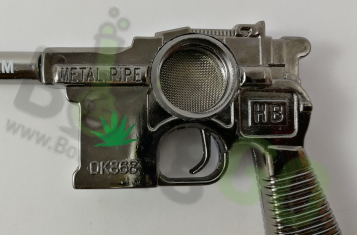 Metallpfeife - Waffe